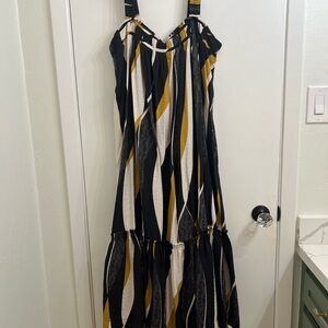 Elegant Black and Gold Maxi Dress